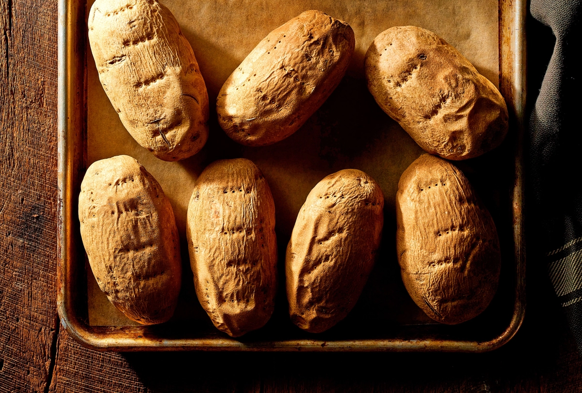 レストランがベイクドポテトをアルミホイルで包む理由 1 ポテトのホイル包みの欠点