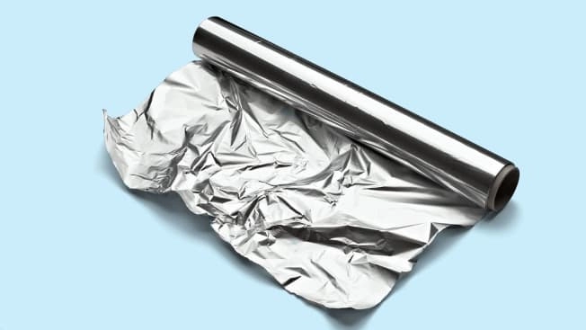 Si può mettere il foglio di alluminio in una friggitrice ad aria? Consigli per un uso sicuro e suggerimenti 1 Sicurezza del foglio di alluminio nelle friggitrici ad aria